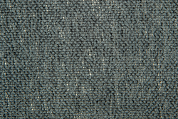 600