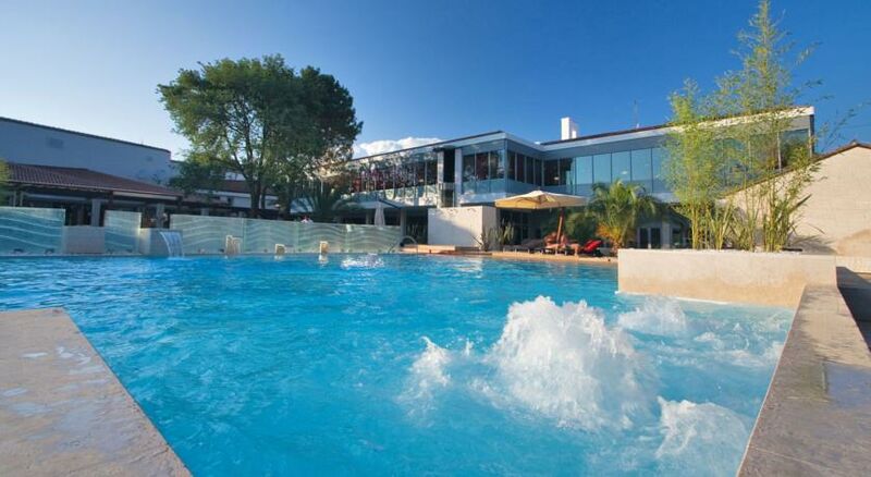 Image of Melia Coral