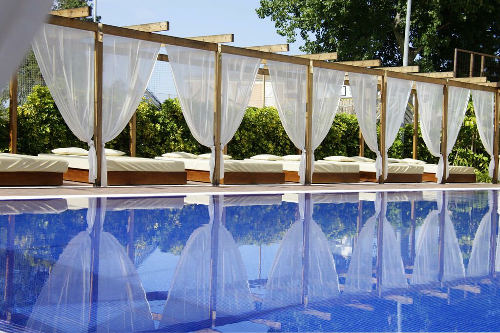 Image of Zafiro Tropic