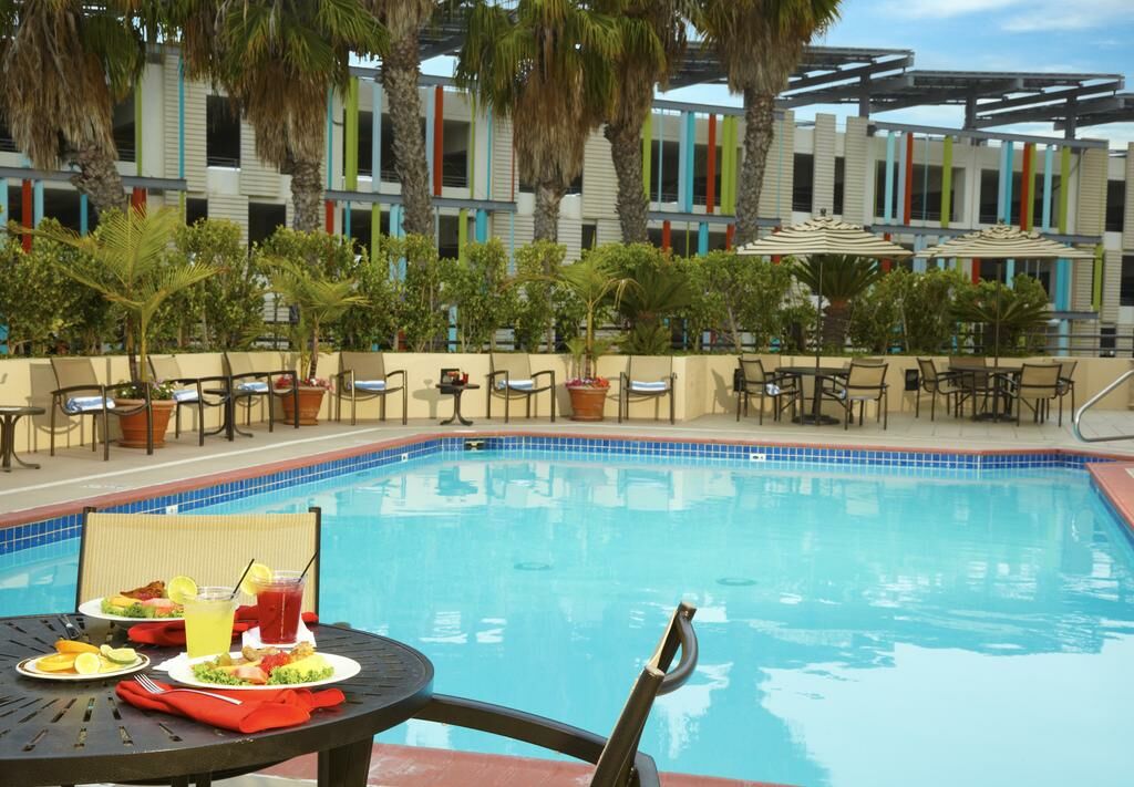 Image of Hilton Santa Monica Hotel and Suites