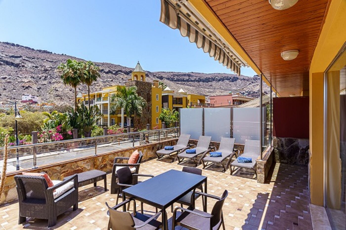 Image of Cordial Mogan Solaz