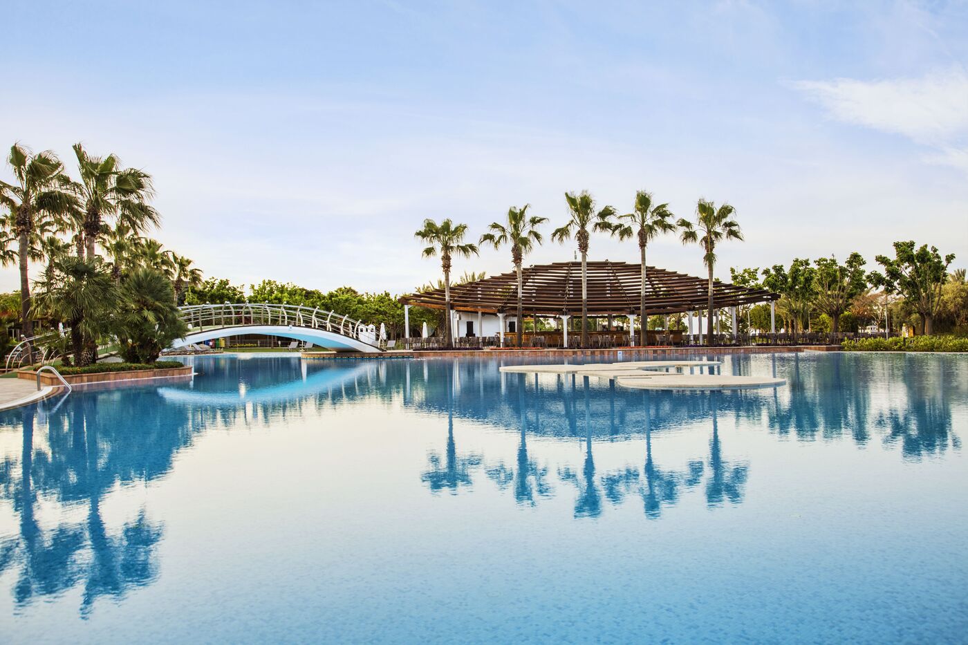 Image of Lara Barut Collection