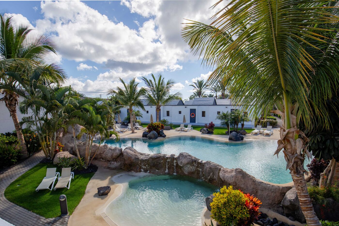 Image of R2 Romantic Fantasia Dreams and Suites Hotel