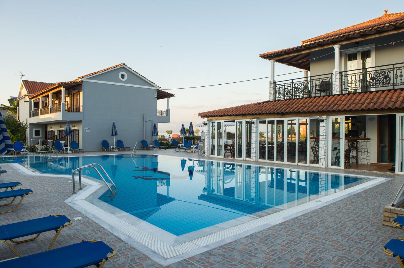 Image of Makis Studios and Apartments