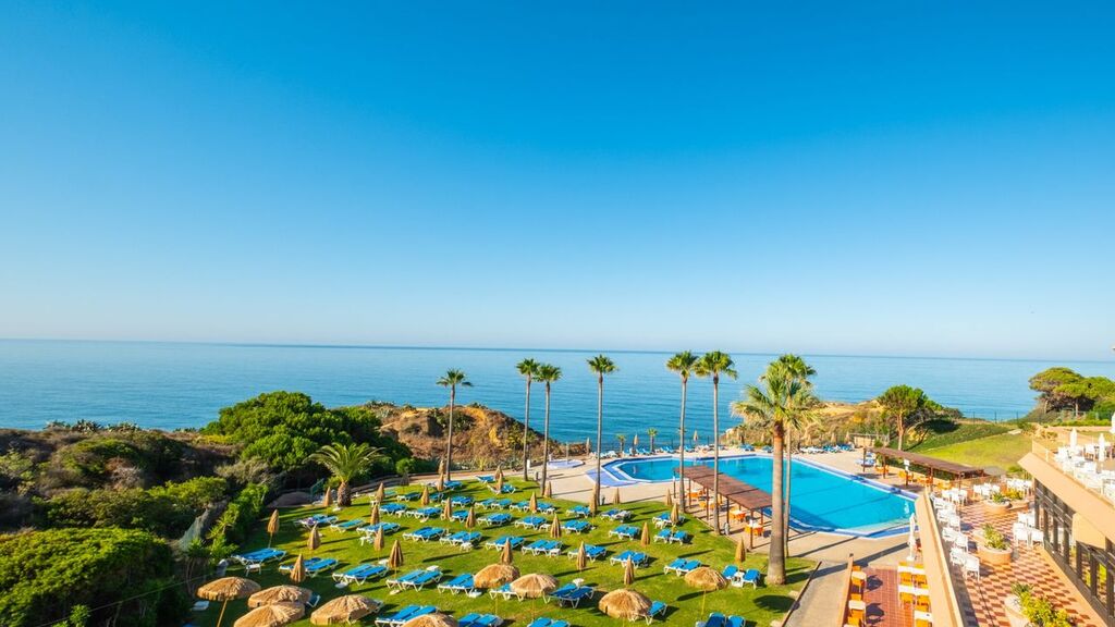 Image of Auramar Beach Resort