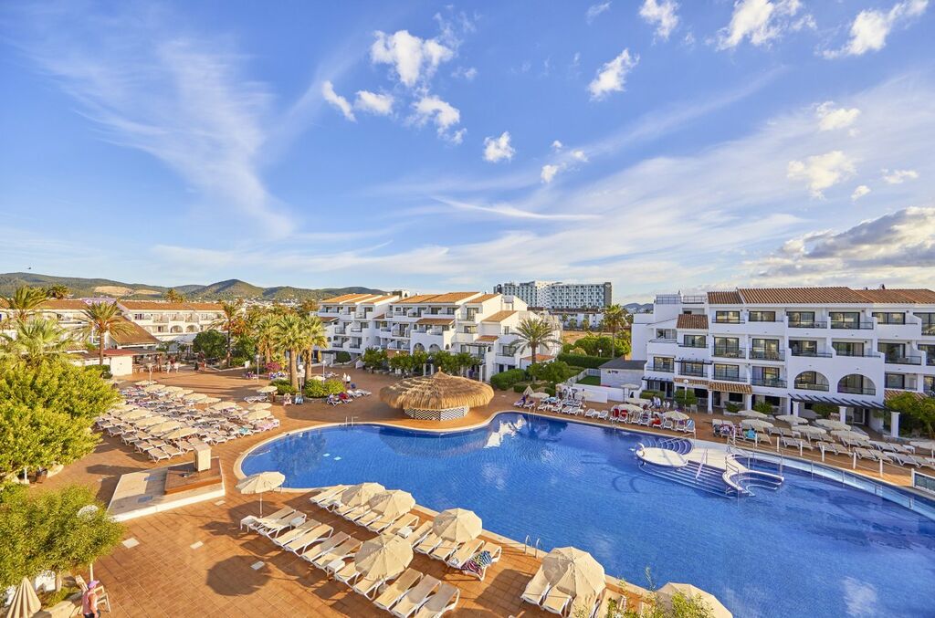 Image of Fergus Style Bahamas