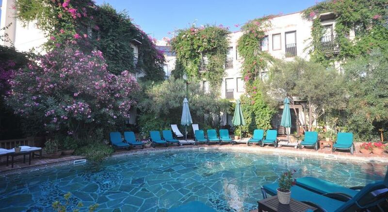 Image of El Vino Hotel Suites