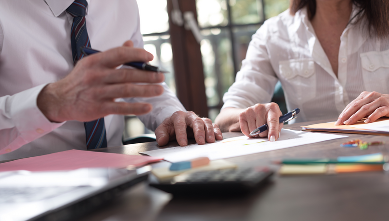 Sachbearbeiter Bewerbung Sachbearbeiter beim Arbeiten