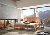 Bett aus Zirbenholz