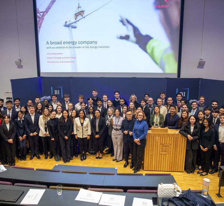BIICC 2025. Group image of tall the participants and the jury.