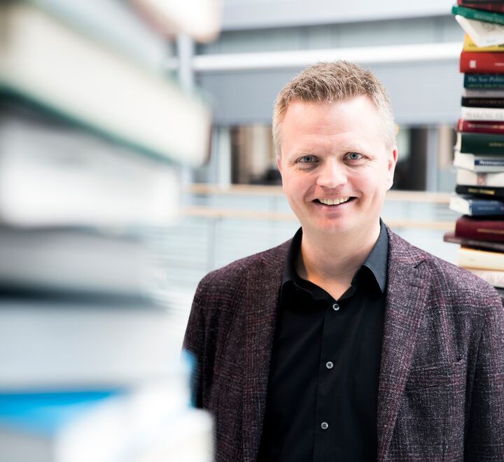 Vegard Kolbjørnsrud outlines the skills and practices managers need to master in the era of intelligent machines.