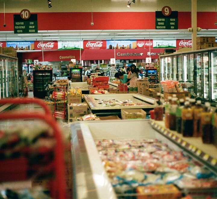 Foruten noen få heldige kunder, er det få som liker eller vinner på denne type priskrig, mener Robert Ingvaldsen. (Foto: Brian Kraus on Unsplash).