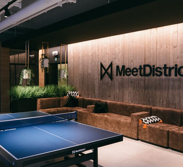 «Nå skal vi la de ansatte styre seg selv, og så skal vi sette opp et bordtennis-bord, akkurat som hos Google». Foto: Daan Stevens on Unsplash