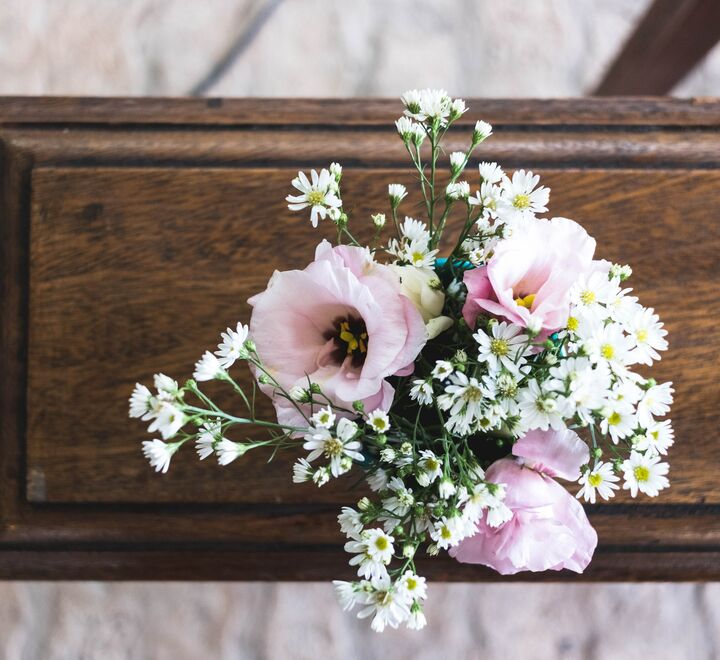 Døden utfordrer både det vertikale og det horisontale lederskapet, skriver Øyvind Kvalnes. (Foto: Mayron Oliveira, Unspash.com).