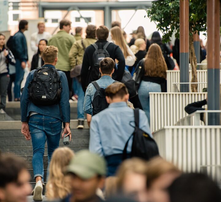 Students walking at campus Oslo