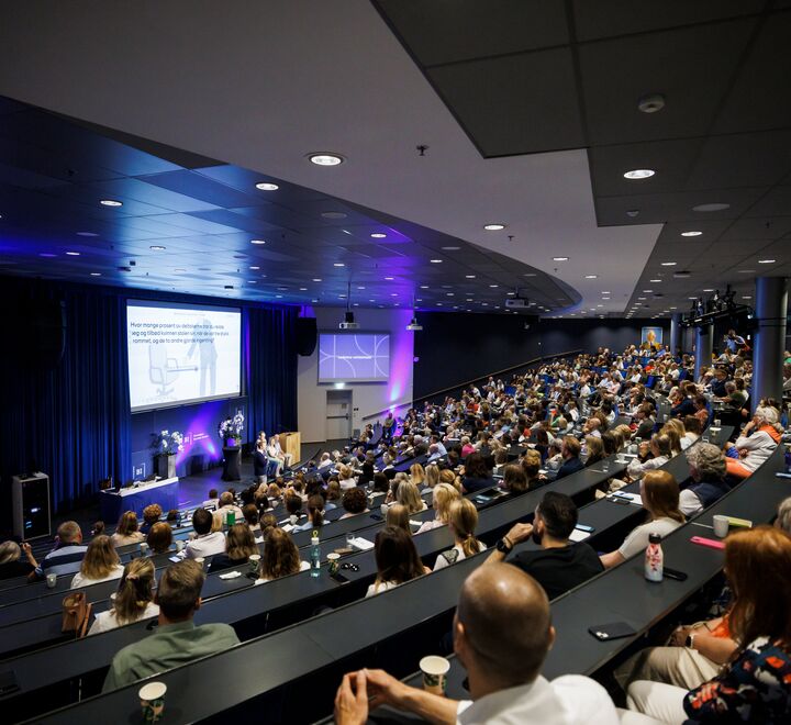 Audience during a Leaders toolbox event