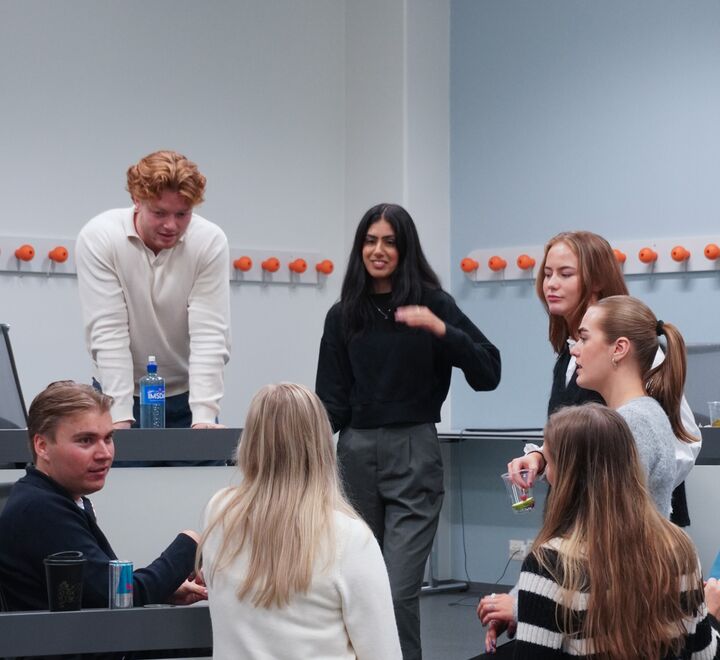 Students at campus Bergen