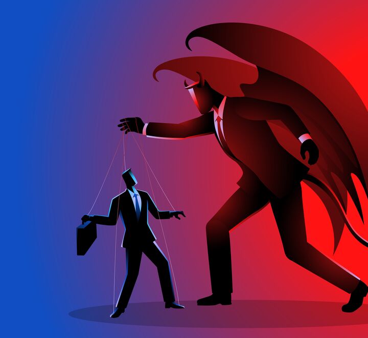 Business-mann som står under en djevel i dress som holder businessmannen i tråder. Blå og røde farger i bakgrunnen.