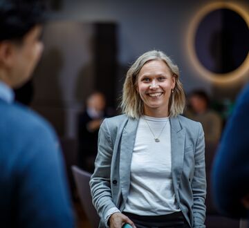 Bilde av smilende kvinne