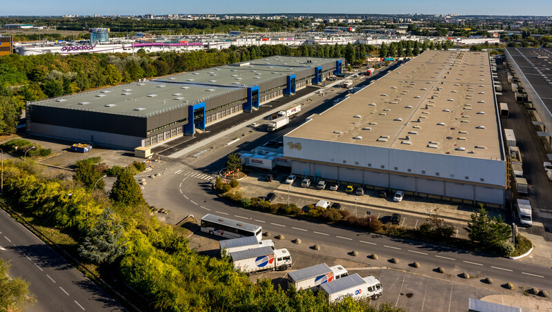 rent a warehouse in garonor park aulnay sous bois franc logicor