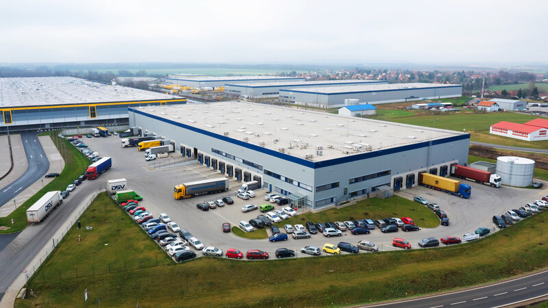 Logicor leases logistics warehouse at Prague Airport to cargo-partner