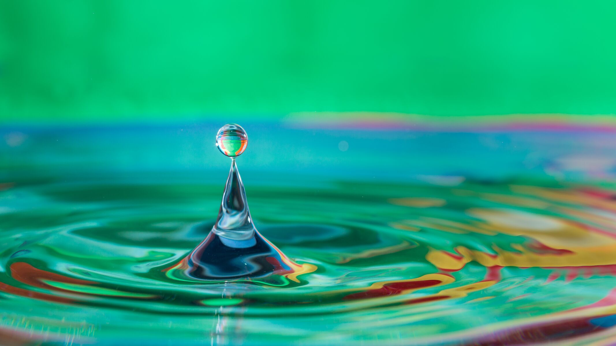 Kein Grün werden vor Neid: Das Messejahr 2025 für Wasser- und Abwassertechnik bringt sie weiter als Ost und West, und das ganz ohne Magie.