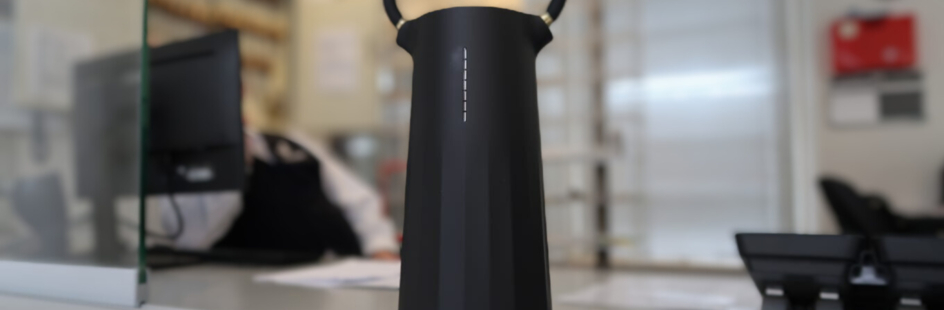 Mobiele powerbank op de Oudemanhuispoort.