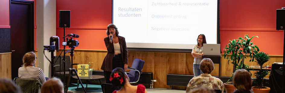 Presentatie tijdens UvA Pride 2021