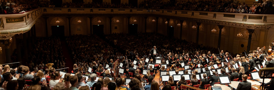 R=The Sweelinck orchestra in the Concertgebouw