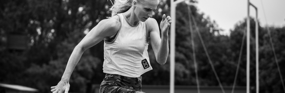 Paralympic athlete Fleur Jong is in training.