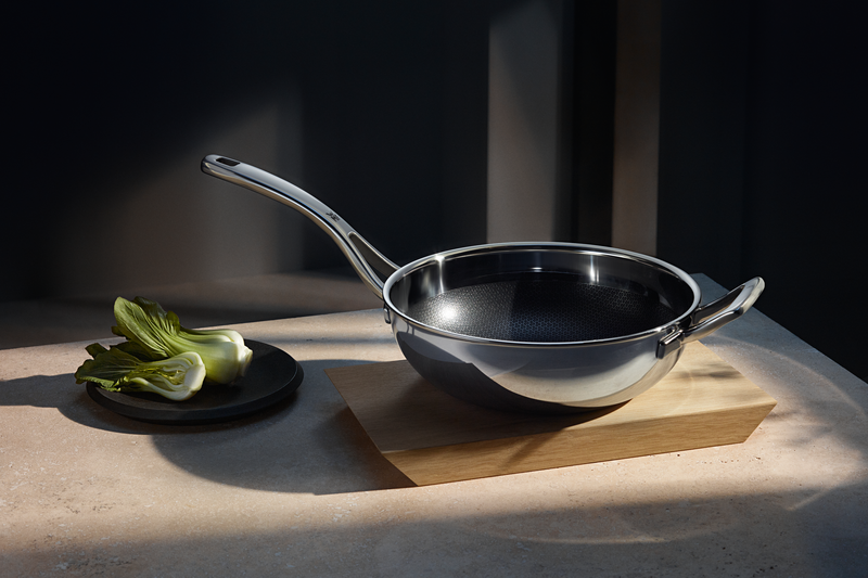 Patelnia wok WMF Profi Resist 28cm