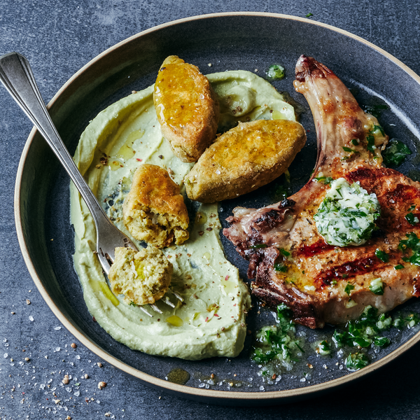 SEOptigrill4in1-GC43-Pork chop with garlic butter and avocado falafel.tif
