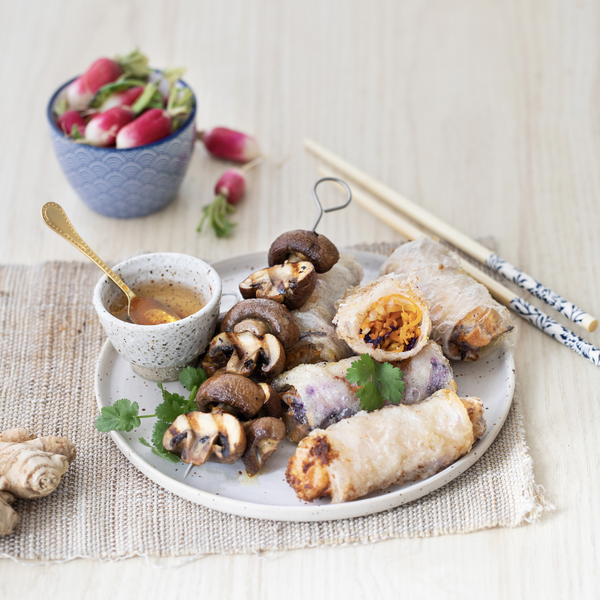 EasyFry recipes_Mushroom skewers and veggie spring rolls_1-1.png