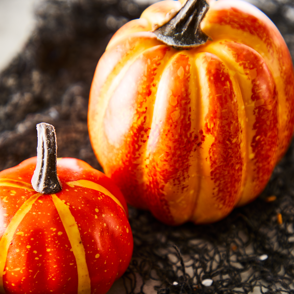 ALWAYS-ON HALLOWEEN TFL_Tarte Halloween skellington_Detail 3.tif