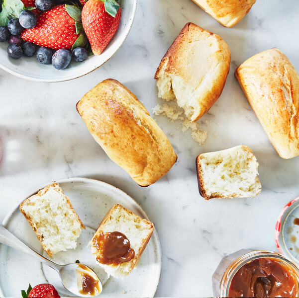 Milk rolls-Petits pains au lait.tif crop