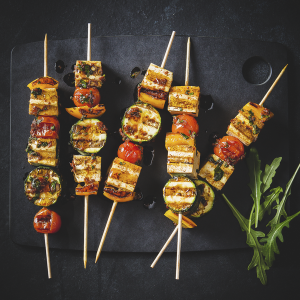 Brochette de tofu aux legumes 2_Skewer of tofu with vegetables